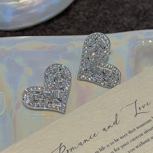 ต่างหูเงินแท้ S925คริสตัลเพทายรูปหัวใจสไตล์วินเทจเรียบง่ายทันสมัยหรูหรา - Product Image 5