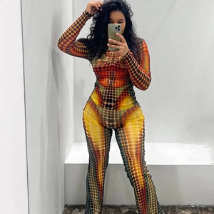 Survêtements <span class=keywords><strong>Amazon</strong></span> Fall Vêtements pour femmes Imprimé numérique Haut à manches longues Slim Dropshipping Fit Pantalons et pantalons pour femmes - Product Image 2