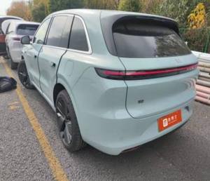 Li Auto L6 Pro 2025 Híbrido Turbo SUV Familiar con Volante a la Izquierda, Opción Económica, Espacioso, 5 Plazas, Motor Dual, Tracción Total, Usado, Bajo Kilometraje, China - Product Image 4