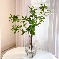 Tige artificielle de Pieris japonica, branche de verdure artificielle réaliste Andromeda japonaise pour la décoration de mariage et de la maison