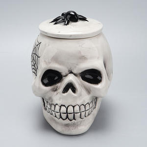 Tarro de galletas de cerámica negro con forma de calabaza y tapa de esqueleto gateando - Adorno de esqueleto 3D, tarro gótico de Halloween para dulces - Product Image 2