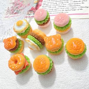 Miniature de burger en résine 3D pour <span class=keywords><strong>maison</strong></span> de poupée, aliment miniature fait main pour jeu, ornements de bureau - Product Image 6