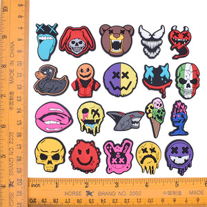 Best-seller série d'<span class=keywords><strong>horreur</strong></span> Chaussures Charme Halloween fête cadeau Chaussures Charme dessin animé fantôme créature Sandales bracelet charme pour enfants - Product Image 3