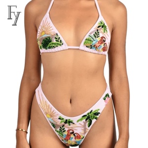 Conjunto de Bikini de Dos Piezas con Adornos de Aves Tropicales de Estilo Soñador para Vacaciones en Islas Exóticas, Festivales y Playa - Product Image 1