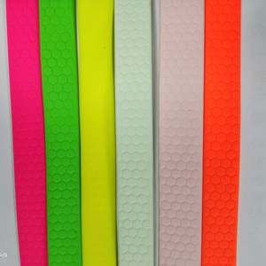 새로운 럭셔리 디자인 다채로운 소프트 <span class=keywords><strong>PVC</strong></span> 나일론 방수 허니콤 멀티사이즈 웨빙 맞춤형 반려동물 목줄, 리드줄, 하네스-도매 - Product Image 4