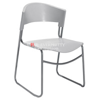 Chaise d'entraînement scolaire moderne pour étudiants, ergonomique, empilable, avec pieds Saber, en plastique écologique et pieds en métal, pour salle de classe et chambre