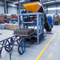 Machine automatique de fabrication de blocs creux en ciment KAIQIAN QT4-23A avec PLC et pompe en promotion