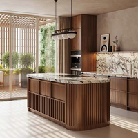 Armoires de cuisine de luxe avec portes et tiroirs à fermeture douce, ensembles complets, armoires de cuisine modernes en teck pour villas