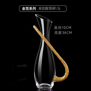 Carafe à vin rouge en cristal de luxe moderne et unique de 1,5 l avec poignée ornée de diamants - Product Image 4