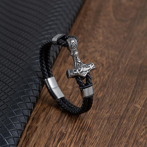 Vyking bracciale in acciaio inox per gli uomini Thor martello ciondolo gioielli chiusura magnetica cinturino in pelle Norse <span class=keywords><strong>mitologia</strong></span> intrecciata Design - Product Image 4