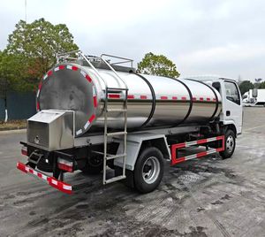 Camión Dongfeng con tanque de acero inoxidable de 5CBM para el transporte de leche fresca en granjas - Product Image 5