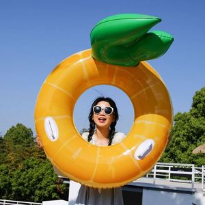 Bouée de piscine gonflable en PVC écologique en forme d'ananas avec dossier et poignées – Anneau de natation amusant pour adultes pour la relaxation estivale, cadeau promotionnel - Product Image 2