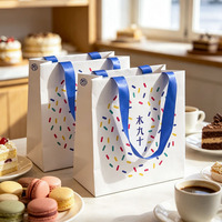 Sac en papier personnalisé avec logo imprimé, en carton ivoire, pour emballage de boulangerie, boutique, cadeaux, shopping, avec poignée en ruban satiné