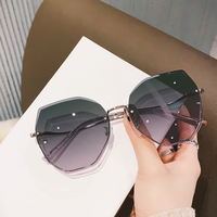Bettega nouveau style lunettes de soleil sans cadre pour femmes lunettes de soleil à la mode et océan pour rue à la mode et à la mode