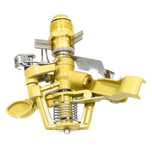 Aspersor de Brazo Oscilante Ajustable de Aleación de Zinc de 1/2" y 3/4" con Estaca para Suelo, Boquilla de Riego Giratoria 360° para Jardín y Césped - Product Image 6