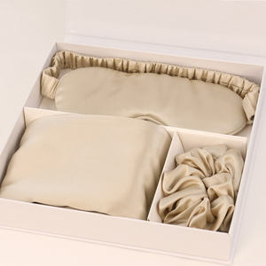 Ensemble cadeau de luxe en soie : Taie d'oreiller 6A 100% pure soie de mûrier, Masque de sommeil et Chouchous - Product Image 1