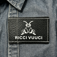 Étiquettes personnalisées en cuir véritable sérigraphiées avec motifs d'insectes de dessin animé pour vêtements, jeans, accessoires de couture, fabricant OEM
