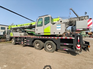 Grúa de camión ZOOMLION 35T Capacidad 44M Boom para grúa de construcción urbana Grúa de camión 35t - Product Image 5