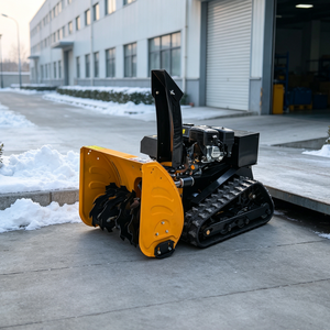 Souffleuse à neige industrielle sur chenilles, équipement de déneigement robuste, auto-propulsée, à essence, pour usage commercial - Product Image 4