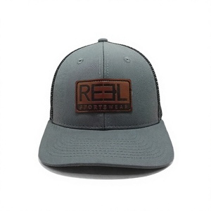 Casquette Trucker Classique Quatre Saisons pour Adultes, Fabriquée en Usine au Vietnam, avec Patch en Cuir Personnalisé et Dos en Maille Respirante à 6 Panneaux - Product Image 1
