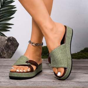 <span class=keywords><strong>Sandales</strong></span> européennes d'été pour femmes, <span class=keywords><strong>grande</strong></span> taille, à semelle épaisse, style color-block, à enfiler, pour l'extérieur, nouvelle collection, approvisionnement exclusif transfrontalier en gros - Product Image 4