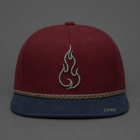 Casquette Trucker 5 Panneaux Vintage Personnalisée avec Broderie, Visière en Mousse et Filet, Style Urbain Chicano Côte Ouest, Vente en Gros