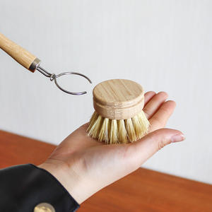Brosse de nettoyage pour pot <span class=keywords><strong>en</strong></span> bambou et sisal UMI avec long manche <span class=keywords><strong>en</strong></span> <span class=keywords><strong>bois</strong></span>, portable pour le dégraissage et le lavage des casseroles - Product Image 3