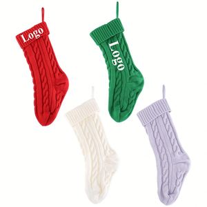 Chaussettes de Noël en tricot de grande taille avec logo personnalisé imprimé pour la décoration de fête de famille et les cadeaux - Product Image 1