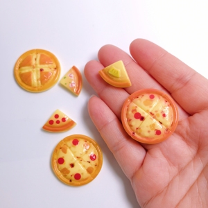 100 Piezas de Lindas Simulaciones de Pizza, Juguetes para Casa de Muñecas, Modelos en Miniatura, Adornos de Comida en Miniatura, Decoración, Accesorios de Resina para Manualidades, Regalo para Niños - Product Image 3
