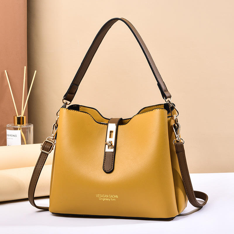 สีเหลือง