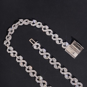 Collar de Cadena con Eslabones Infinitos y Diamantes de Moissanita VVS con Corte Brillante Redondo y Corte de Pera de 13 mm, Nuevo - Product Image 5