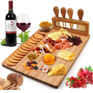Planche à <span class=keywords><strong>fromage</strong></span> en <span class=keywords><strong>bambou</strong></span> naturel avec un ensemble de 4 couteaux, grande planche à charcuterie en bois, <span class=keywords><strong>plateau</strong></span> de service pour fête, coffret cadeau - Product Image 1