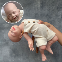 Poupée Reborn réaliste en silicone ultra-doux de 17 pouces (2,7 kg) - Fille souriante April pour bébé - Idéale pour les séances photo sur le thème des bébés