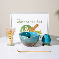 Nouvelle boîte cadeau de matcha tendance comprenant un bol à matcha et un support pour chasen, fouet en bambou avec cuillère à thé, 4 pièces d'accessoires pour matcha