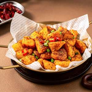 Patata congelada con piel extra crujiente, corteza dorada gruesa, interior masticable, perfecta para aperitivos y aperitivos - Product Image 1