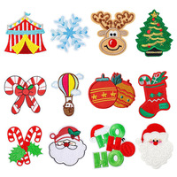 Assortiment de patchs brodés de Noël à motifs de dessins animés, badges CE Arbre de Noël, Renne, Canne à sucre pour la décoration de sacs à dos et chapeaux de fêtes d'hiver