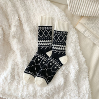 Chaussettes d'hiver pour femmes, motif géométrique nordique, chaussettes tricotées chaudes, douces, confortables, épaisses, décontractées, pour la maison et l'extérieur