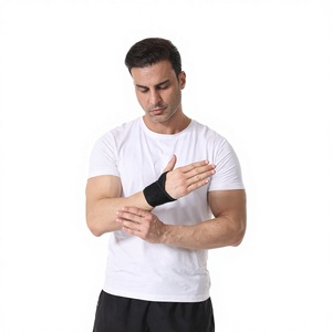Attelle de soutien <span class=keywords><strong>du</strong></span> poignet confortable pour <span class=keywords><strong>le</strong></span> soulagement des douleurs <span class=keywords><strong>du</strong></span> <span class=keywords><strong>syndrome</strong></span> <span class=keywords><strong>du</strong></span> <span class=keywords><strong>canal</strong></span> <span class=keywords><strong>carpien</strong></span> et de l'arthrite pour hommes et femmes - Product Image 3