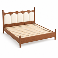 Lit double en bois de frêne massif de style américain classique vintage français du milieu du siècle pour chambre à coucher