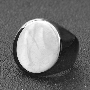 Bague en acier inoxydable de 22 mm, ronde, avec lettre A gravée au laser, bijoux pour homme à porter au quotidien - Product Image 2