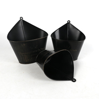 Panier de fleurs en métal suspendu extérieur de Style minimaliste nordique noir pur pour l'emballage de conteneur de décoration/emballage de cadeaux