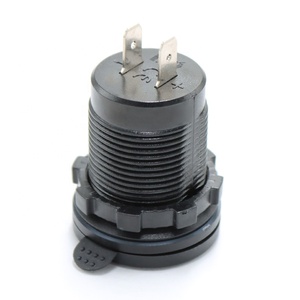 مقاوم للماء 45 واط مزدوج نوع C PD مقبس واحد USB a QC3.0 18W 3 منافذ USB 63W شاحن سيارة للقارب RV - Product Image 3