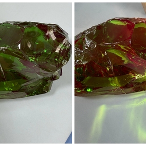 Piedra Preciosa YAG Cultivada en Laboratorio, Sin Cortar, Fluorescente Amarilla, Yttrium Aluminum Garnet (YAG), Piedra en Bruto - Product Image 1
