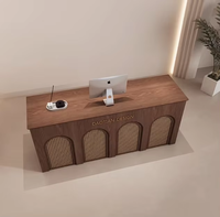 Meubles de boutique de beauté de luxe, comptoir de caisse en bois brun, table de réception moderne, bureau d'hôtel vintage