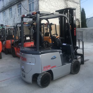 Carrello Elevatore Elettrico di Alta Qualità da 2 Tonnellate per Uso Esterno con Motore ISUZU, Altezza di Sollevamento <span class=keywords><strong>5M</strong></span> - Product Image 3