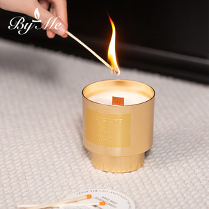 Vela Aromática de Lujo <span class=keywords><strong>BYME</strong></span>, Cera de Soya Premium en Recipiente Metálico en Forma de Copa, Hecha a Mano Semimanual con Aroma a Gardenia - Product Image 3