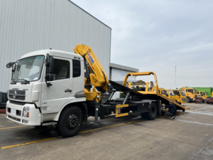 Camion de dépannage 10 tonnes avec plateau inclinable, grue à bras repliable et élévateur hydraulique pour le transport de voitures, à vendre - Product Image 2