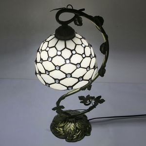 Longhuijing cổ điển Tiffany bàn đèn ngân hàng kính màu cạnh giường ngủ Đèn bàn màu trắng và hạt phong cách kim loại lá mỏng cơ sở - Product Image 5