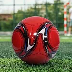Ballon de football personnalisé en PU taille 5 avec logo sur mesure pour l'entraînement, les matchs et les jeux sportifs - Product Image 2