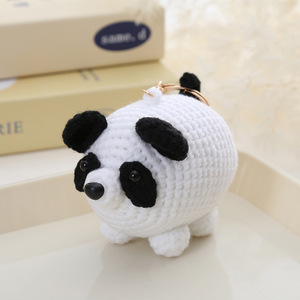 Nuovo Portachiavi Artigianale all'Uncinetto, Mini Peluche a Forma di Maialino o Coniglietto, Ciondolo per Borse, Regalo Decorativo - Product Image 4